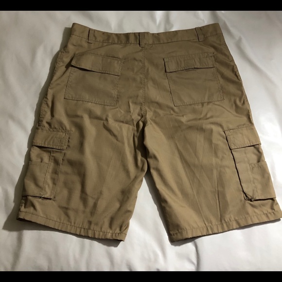 Red Rhino Tan Khaki cargo shorts size 38 - Picture 2 of 2